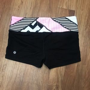 Lululemon hot yoga shorts